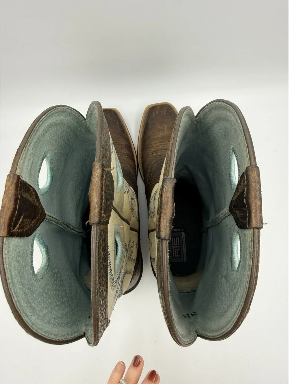 Ariat product pair